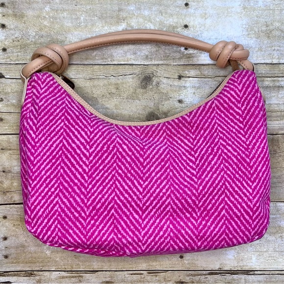 Lilly Pulitzer Pink Chevron Print Handbag - Picture 4 of 10